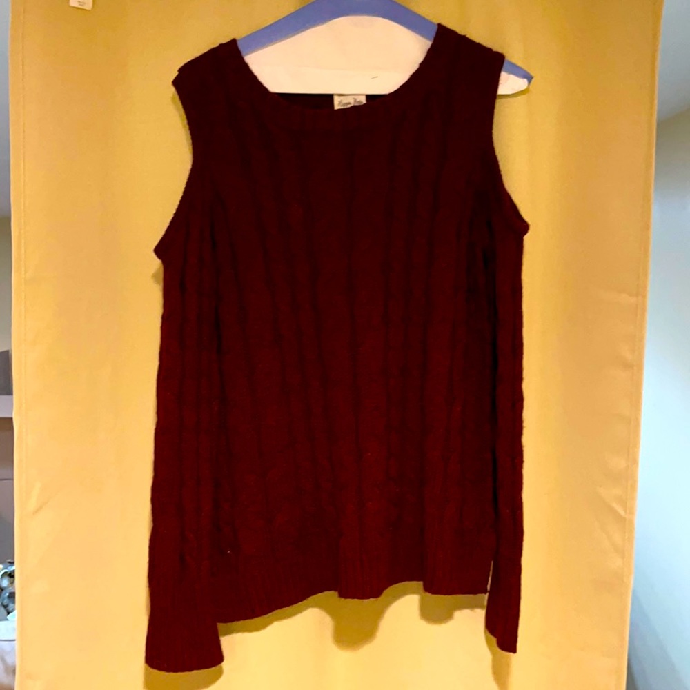 Hippie Rose burgundy sweater with shoulders out
